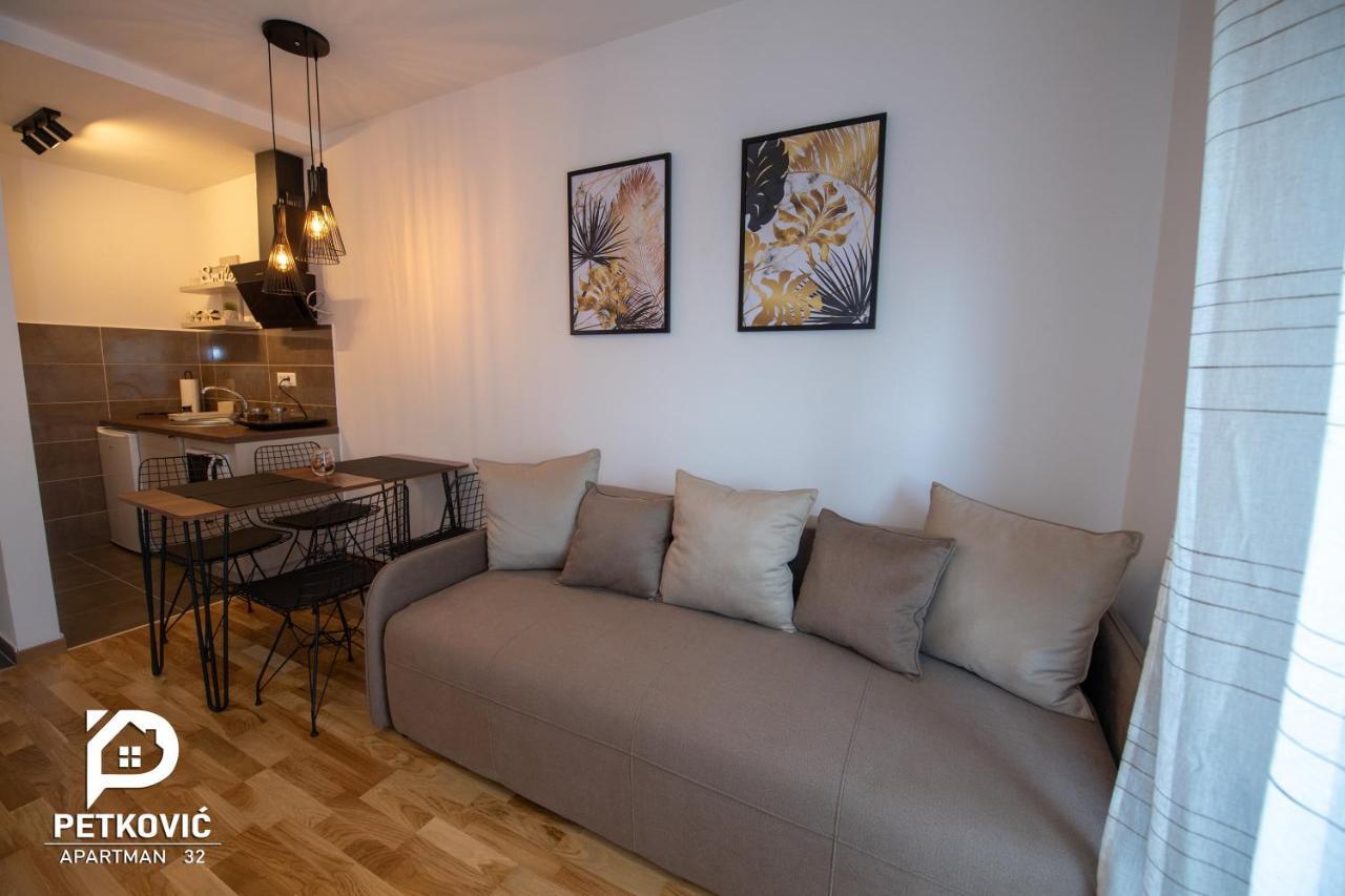 Petkovic Apartmani Studio32 야고디나 외부 사진
